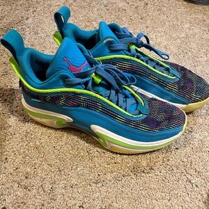 Nike Air Jordan Low Luka Doncic "Laser Blue" sneakers. Size 9